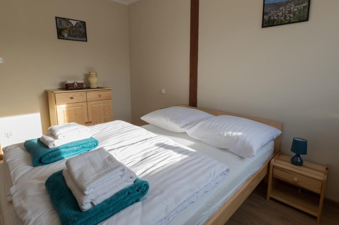 Apartmán Golden Lofer Stary Gielad Exteriér fotografie